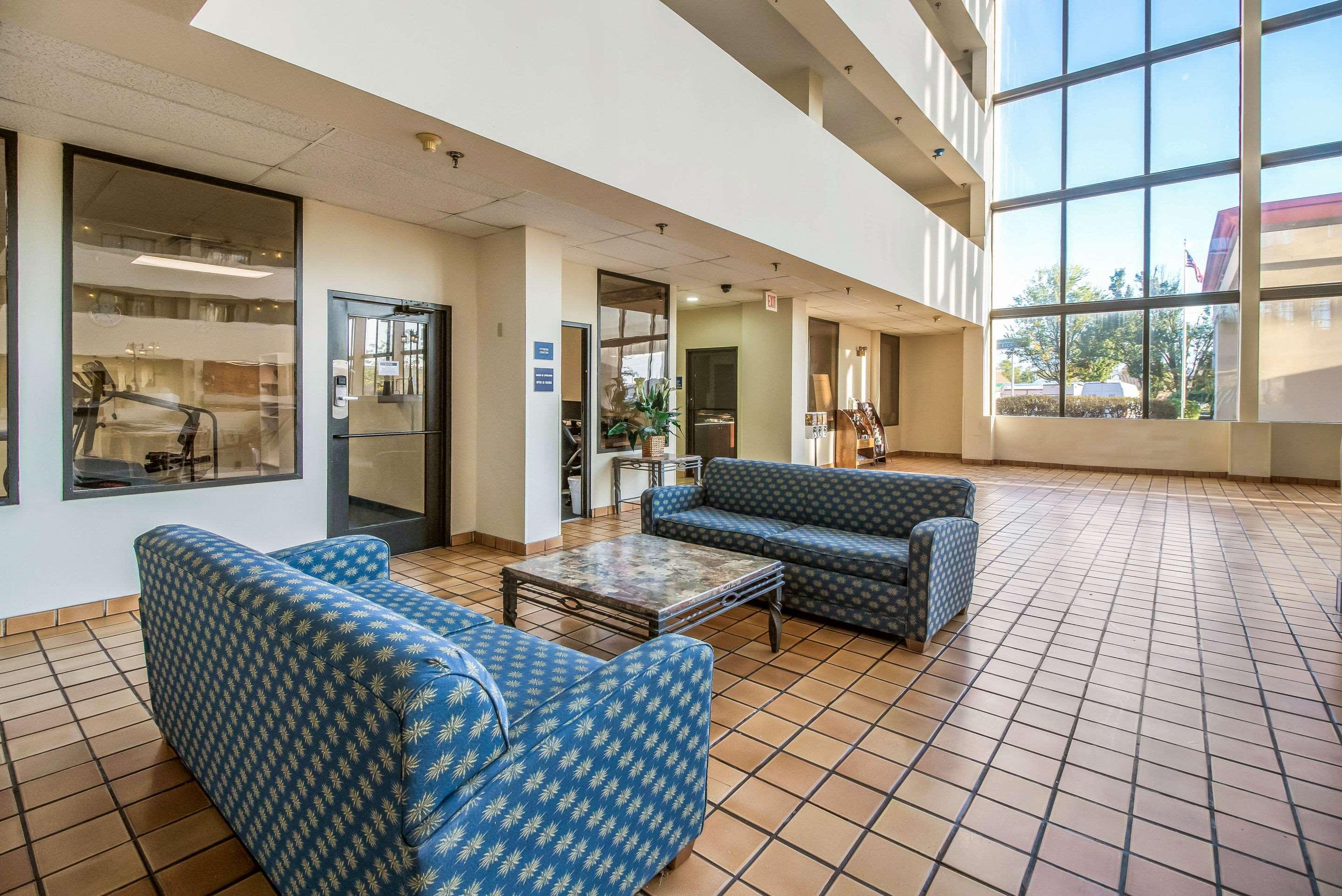 Clarion Northwest Hotel