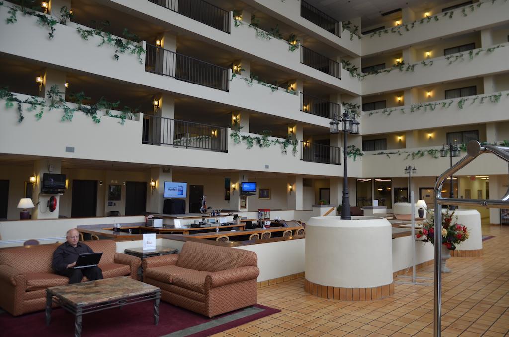 Clarion Northwest Hotel