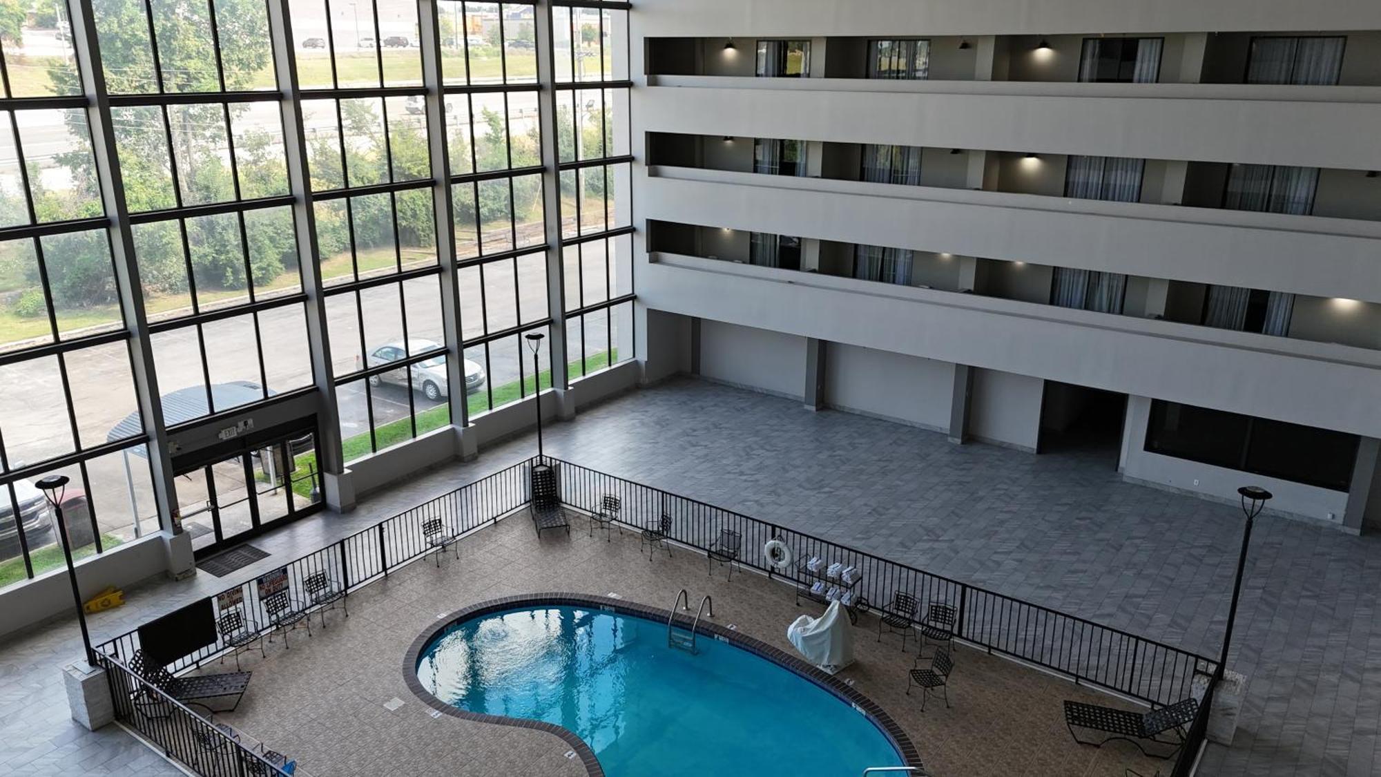 Clarion Northwest Hotel 3*