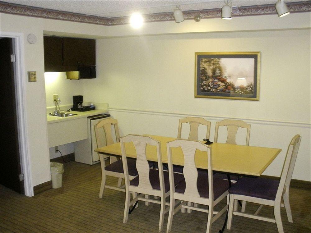 Clarion Northwest Hotel Jackson