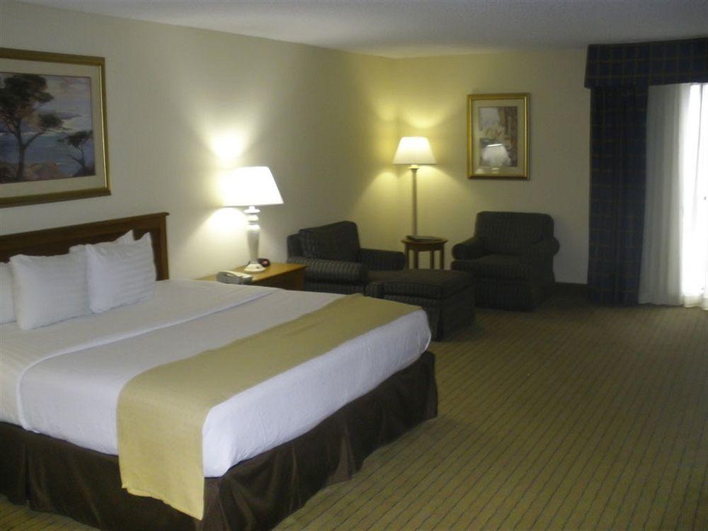 Clarion Northwest Hotel 3*